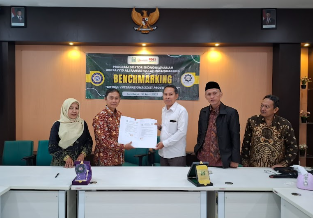 Penandatanganan MoA PDES UIN SATU dengan S3 Ekonomi Islam UNAIR dan S3 Ekonomi Syariah UINSA