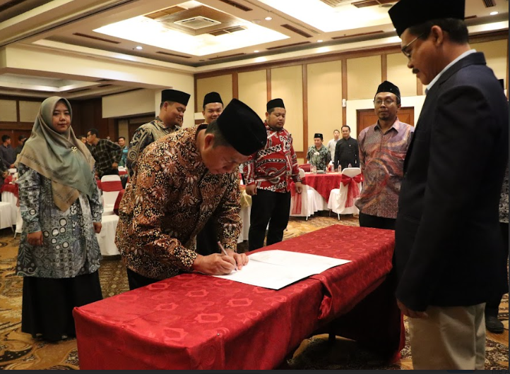 Kerja = Amanah: Pelantikan Kaprodi dan Sekprodi Program Doktor Ekonomi Syariah