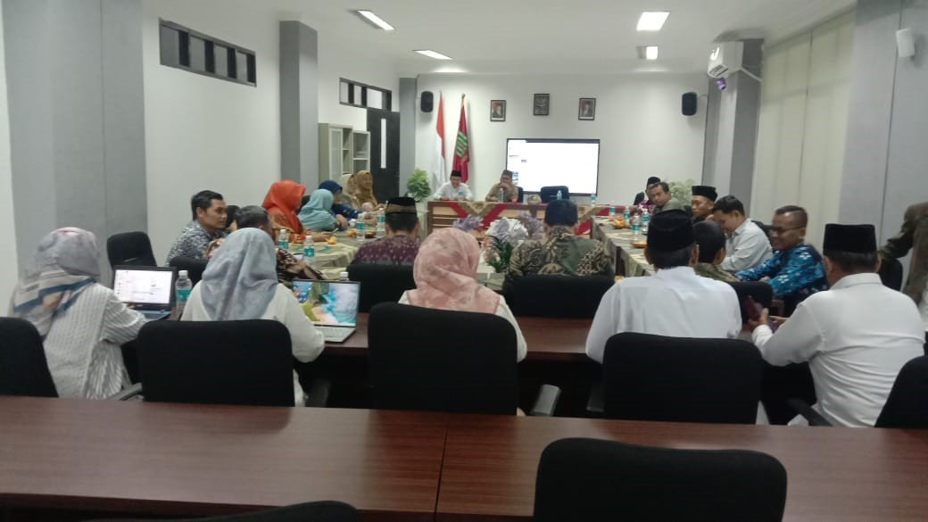Guest lecture Program Magister Ekonomi Syariah UIN Sayyid Ali Rahmatullah penguatan riset dan Keilmuan Ekonomi Syariah