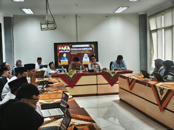 Workshop Peninjauan Kurikulum Berbasis Outcome Based Education (OBE) Program Doktor Ekonomi Syariah (PDES) Pascasarjana UIN Sayyid Ali Rahmatullah Tulungagung